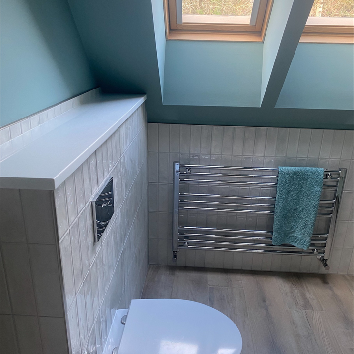 amazonia-white-lifestyle-image-vanity-unit-brick-tile-2.png