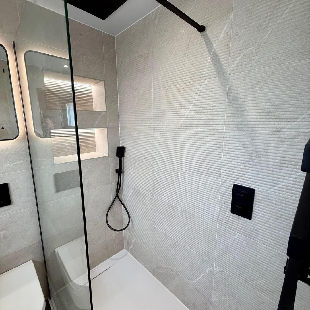 Dhara Decor Fluted Neutral Decorative Ceramic Wall Tile